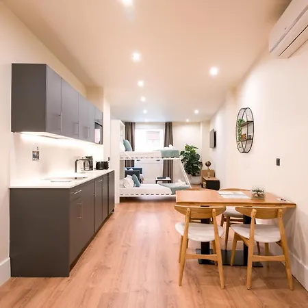 Riverside By Staynn * Bilbao