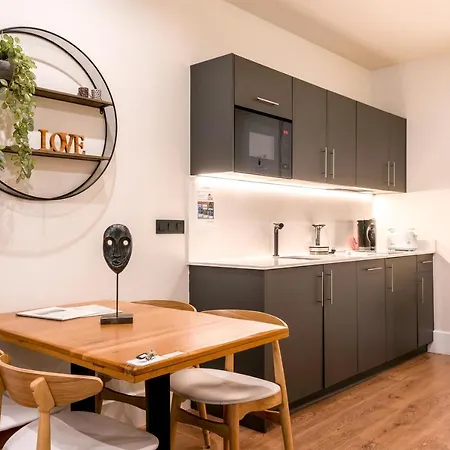 Riverside By Staynn Apartman